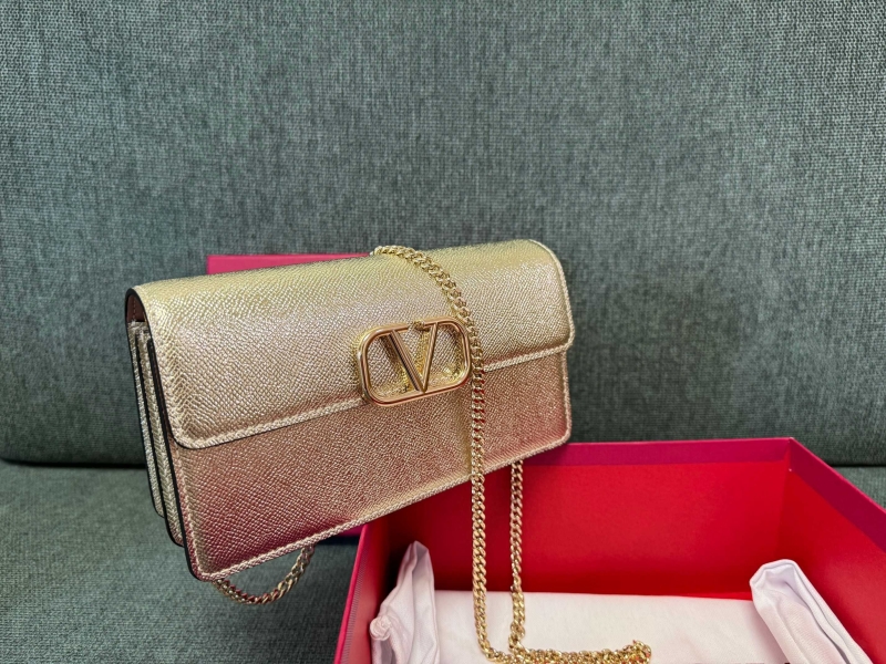 Va1e*ntin0 satchel bag